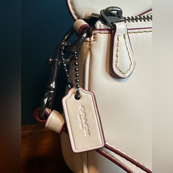 Disney x Coach Mickey Mouse Ears Wristlet Clutch LE F59529 - Picture 5 of 15